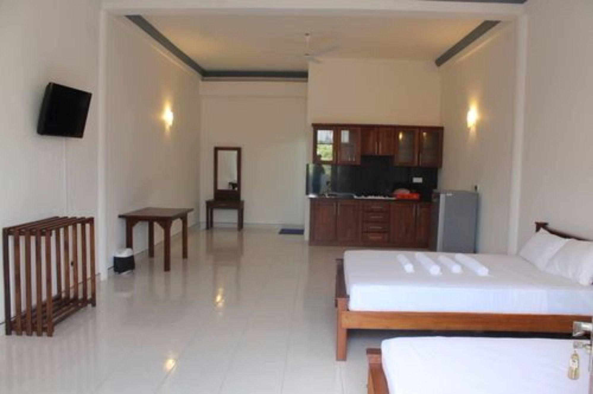 Prego Suites Ettukala Exterior foto